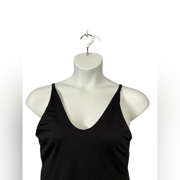 NWOT, LOLË, Black Sport Camisole, Size XL 🏃‍♀️‍➡️ - Picture 3 of 10